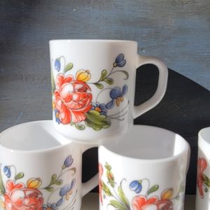 Set of 4 Peach Coral Blue Yellow Colored Flowers Milkglass Coffee Mugs Vintage